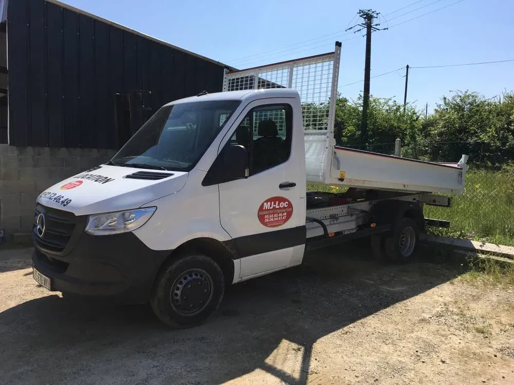 Camion benne VL 3T5 Mercedes