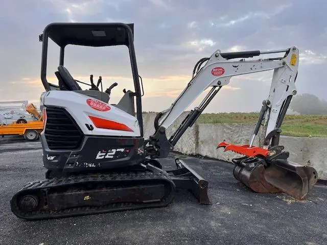Mini Pelle BOBCAT EZ27