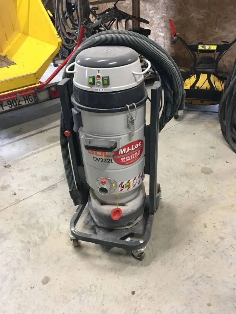 Aspirateur industriel DV232L